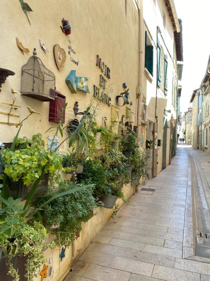 Le Loft Patio, Au Coeur Du Village Saint-Rémy-de-Provence Exteriör bild
